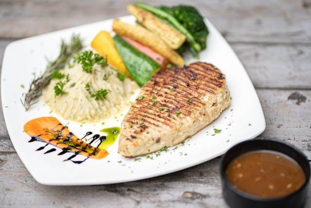 🍽️ Proto Fish Restaurant